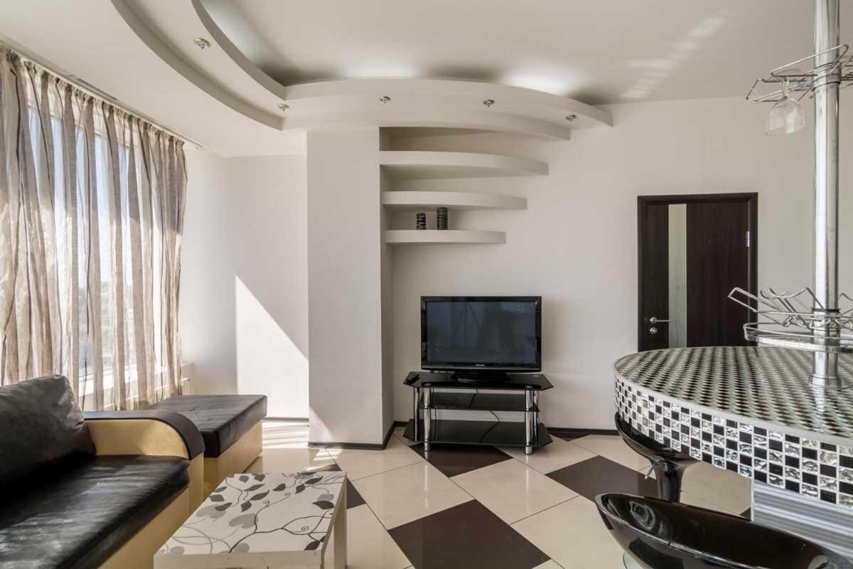 Cozy Apartment In Most City Center Dnipro Ngoại thất bức ảnh